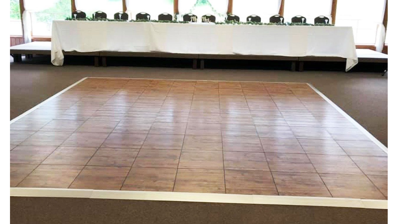 Wood Grain Dance Floor (15X15)