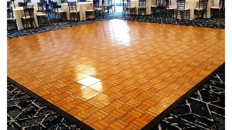 Wood Grain Dance Floor (18X18)
