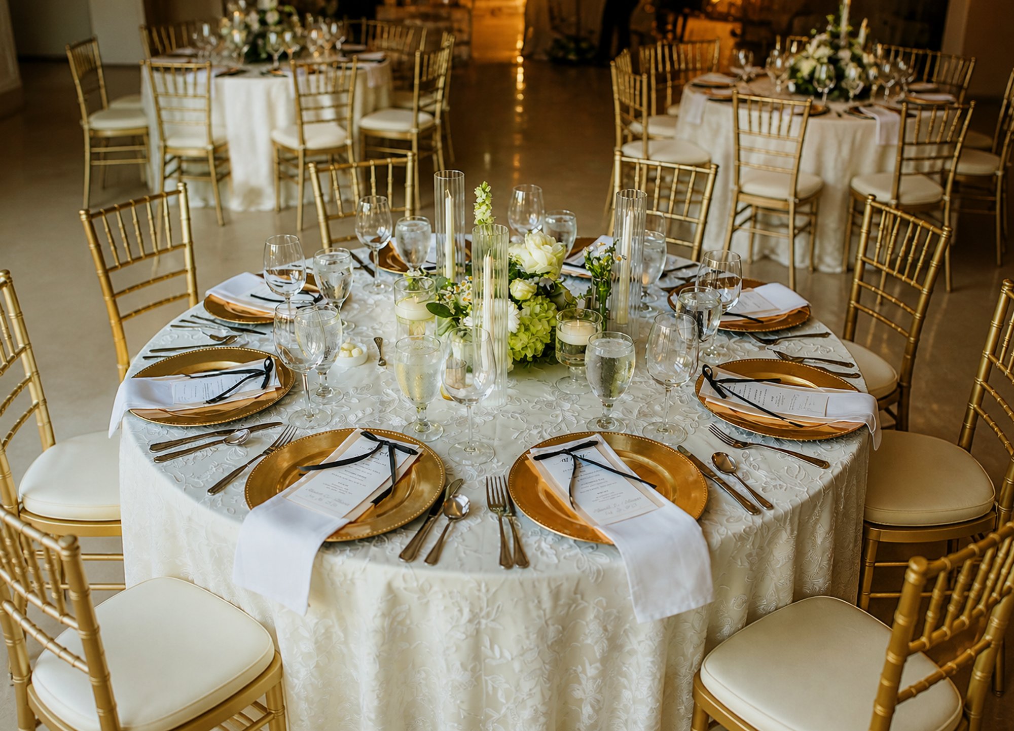 Houston Ivory and Gold Wedding Inspiration