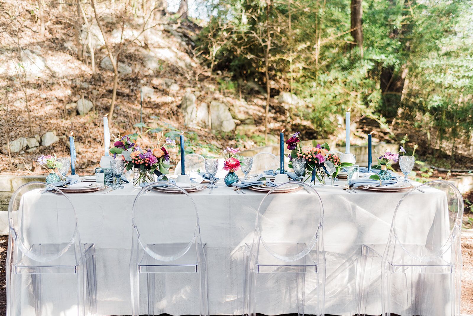 Austin Hillside Garden Table Inspiration