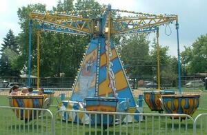 Spinner Tea Cup Ride rental Philadelphia, PA