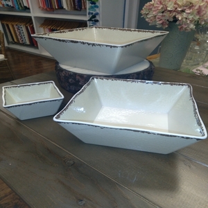 Melamine Bowl Fleur rental Austin, TX