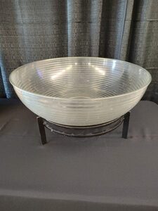 Bowl, 40 Qt Round Clear Acrylic W/ Black Stand rental Richmond, VA