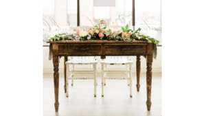 Brown Table rental Leavenworth - Wenatche Valley, WA