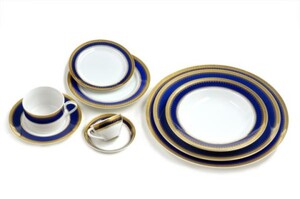 White w/ Cobalt Blue Or Sienna Rim & Gold Edge rental Milwaukee, WI