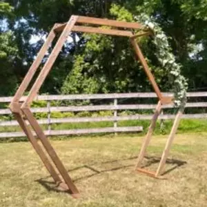 Wooden Arbor rental Dallas-Ft. Worth, TX
